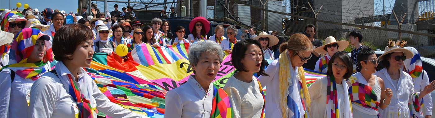 WomenCross1_Stephen_Wunrow